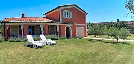 Luna Nuova Bed and breakfast 3*