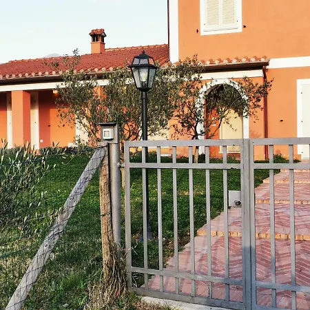 Luna Nuova Alojamento de Acomodação e Pequeno-almoço Sarzana